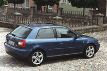 Audi A3 1.6 Ambiente /2000/