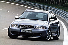 Audi RS4 /2000/