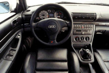 Audi S4 /2000/