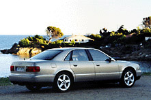 Audi A8 3.7 quattro Tiptronic /2000/