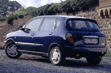 Daihatsu Sirion CXL 4WD /2000/