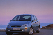 Ford Focus 2.0i Ghia /2000/