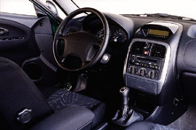 Mitsubishi Carisma Classic 1.6 l /2000/