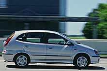 Nissan Almera Tino 2.0l CVT Elegance-Automatik /2000/