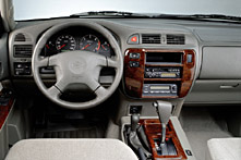Nissan Patrol GR 3.0 DI Elegance Automatik /2000/