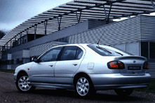 Nissan Primera 2.0i Elegance Automatik /2000/