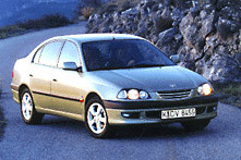 Toyota Avensis Limousine 2.0 D-4D linea terra /2000/