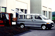 Toyota Hiace Combi 2.5 Turbodiesel lang /2000/
