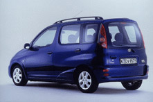 Toyota Yaris Verso 1.3 linea luna /2000/