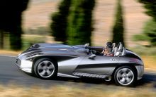 Mercedes F 400 Carving