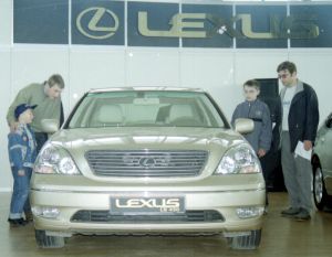 Lexus LS430