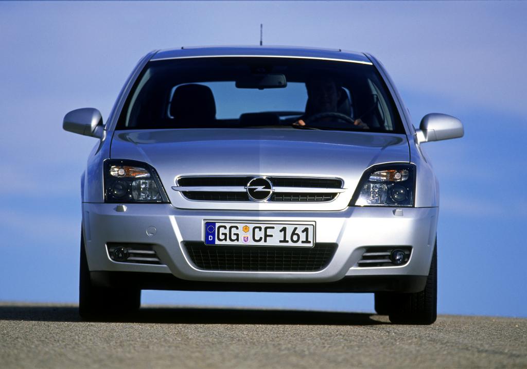 Автомобиль вектра б. Opel Vectra 2002. Опель Вектра 2002. Опель Вектра ц 2002. Opel Vectra c 2004.