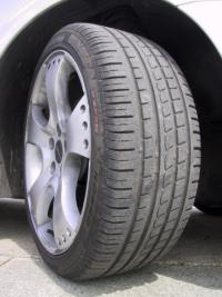 Opel Vectra 3.2 GTS:  :  Pirelli P Zero  ,        211- .         .